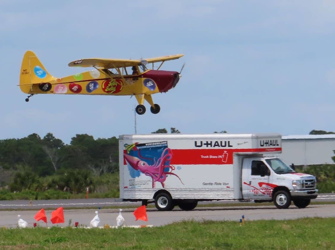 Very-Short-Final-to-VERY-Short-Runway.jpg