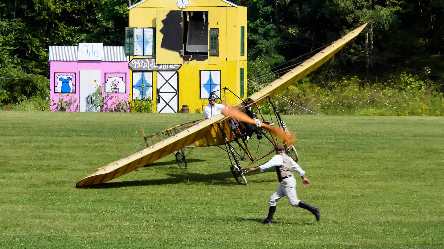 1909-Belriot-XL-Meets-Wind-Gust.jpg