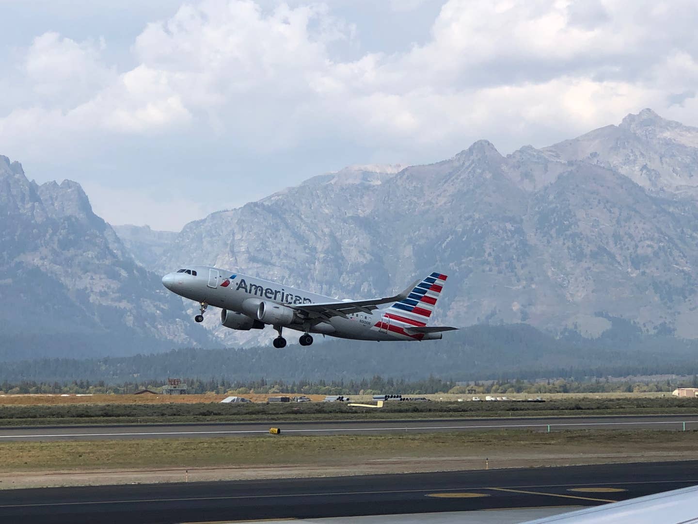 A320-Departing-KJAC.jpg