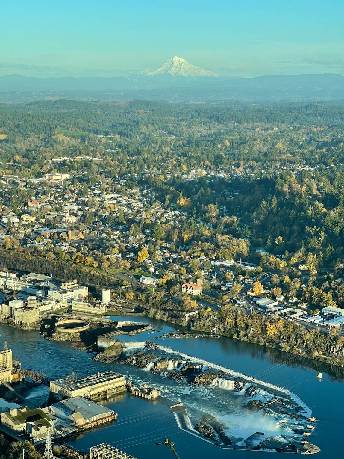 Willamette-Falls-and-Mt-Hood.jpg