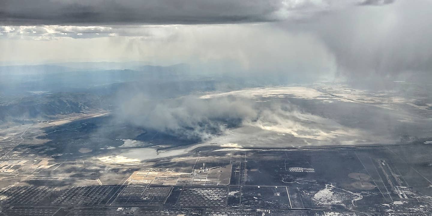 Dust-Plumes-on-Honey-Lake.jpg
