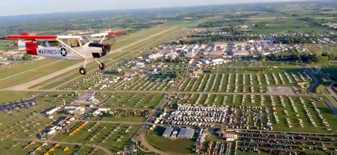 Warbirds-Landing-at-Oshkosh-.jpg
