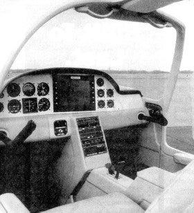 Cirrus SR20 panel